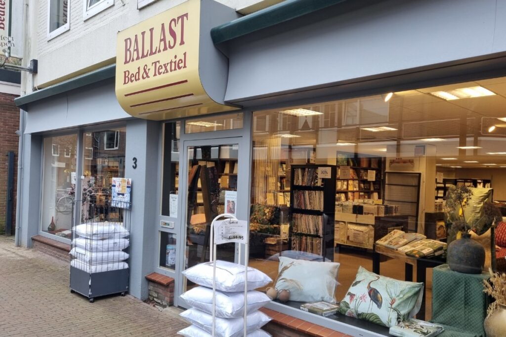 ballast bed en textiel zeist
